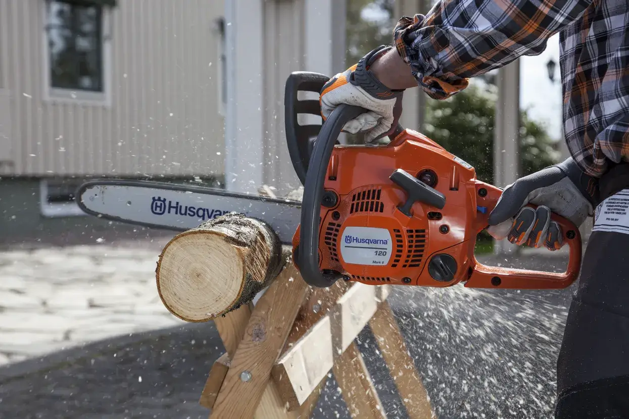 Husqvarna 120 Mark II Pilarka spalinowa do cięcia drewna opałowego